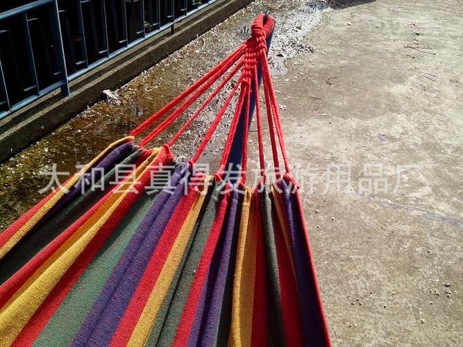 戶外吊床，盡享野營悠閑時光